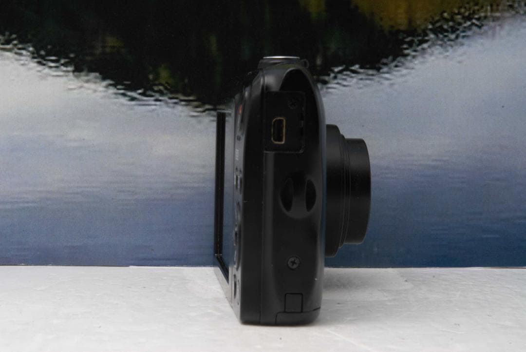 【美品】ニコンNikon coolpix A300 デジカメ