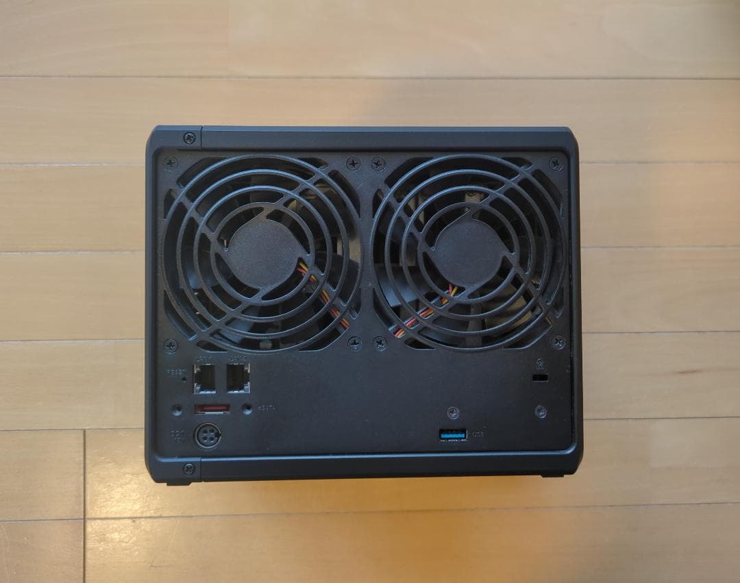 Synology NAS 4ベイ DS920+