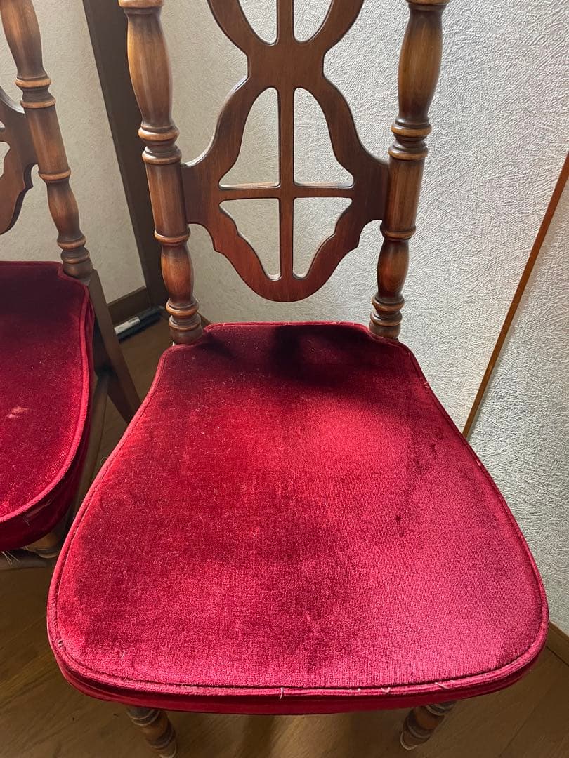 専用になります。 赤いクラッシックチェア1脚➕ご希望でおまけ１脚