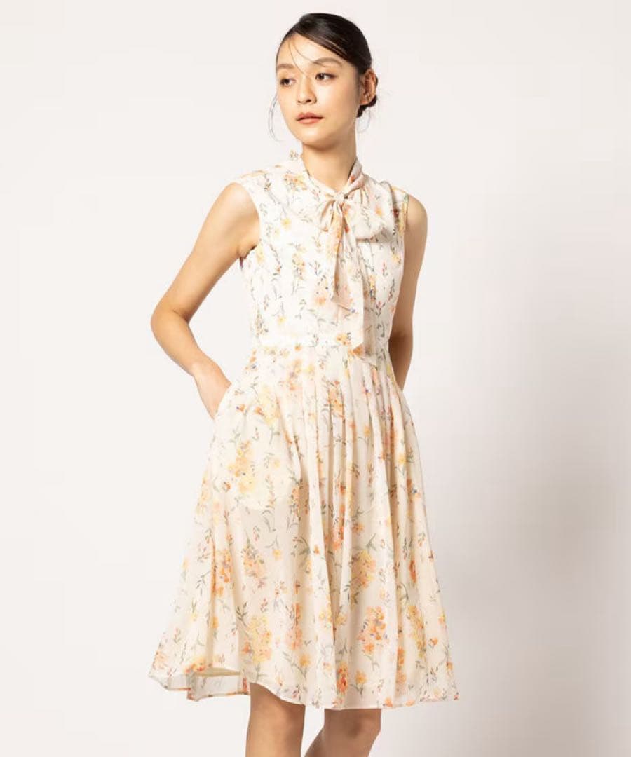 新品⭐️ TOCCAワンピース✨　MIMOSA IMPRESSION SIZE6