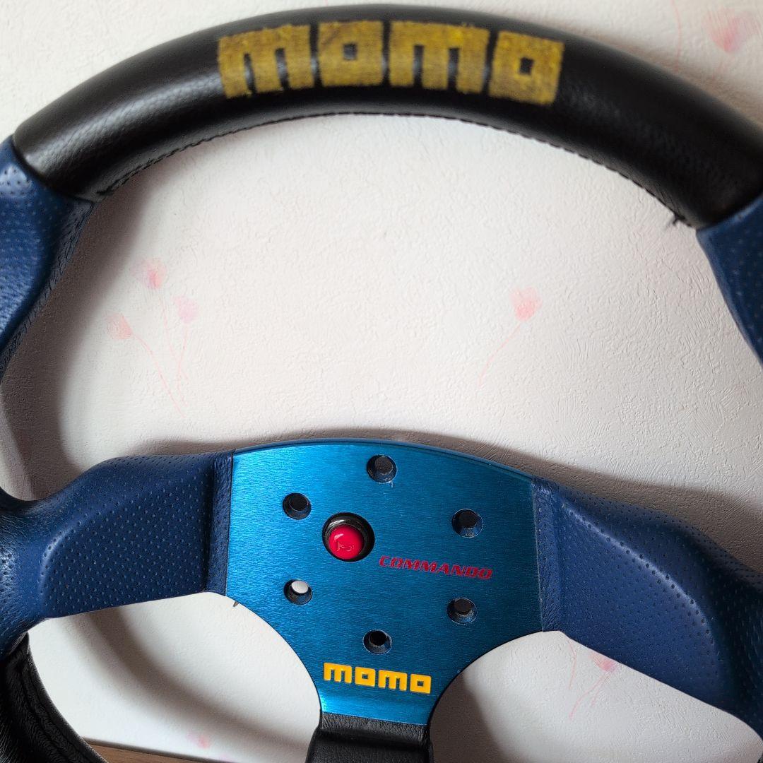 momo スポーティ ステアリングホイール