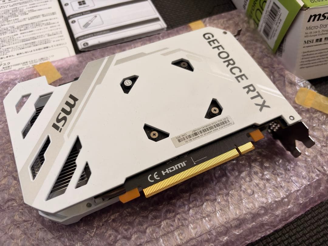 グラフィックボード・グラボ・ビデオカード RTX4060 Ventus2x white msi