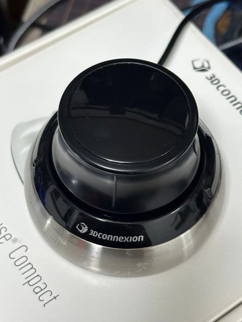 3Dconnexion SpaceMouseCompact 早めの動作確認で値引