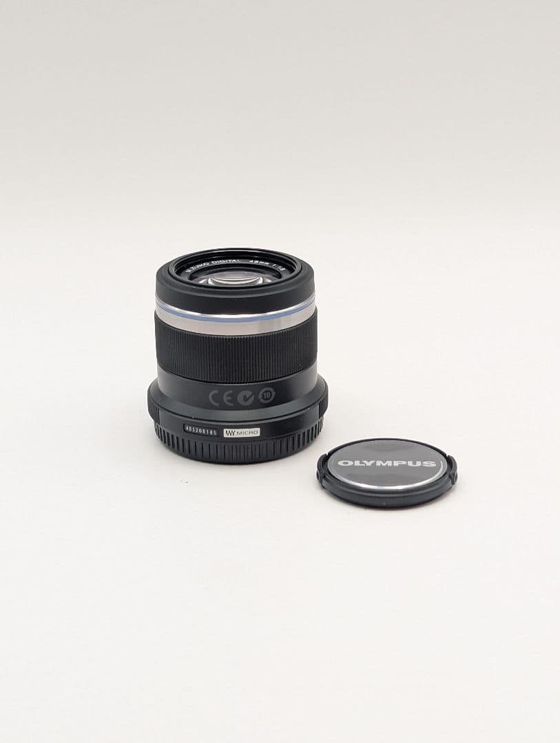 OLYMPUS M.ZUIKO DIGITAL 45mm f1.8 ブラック
