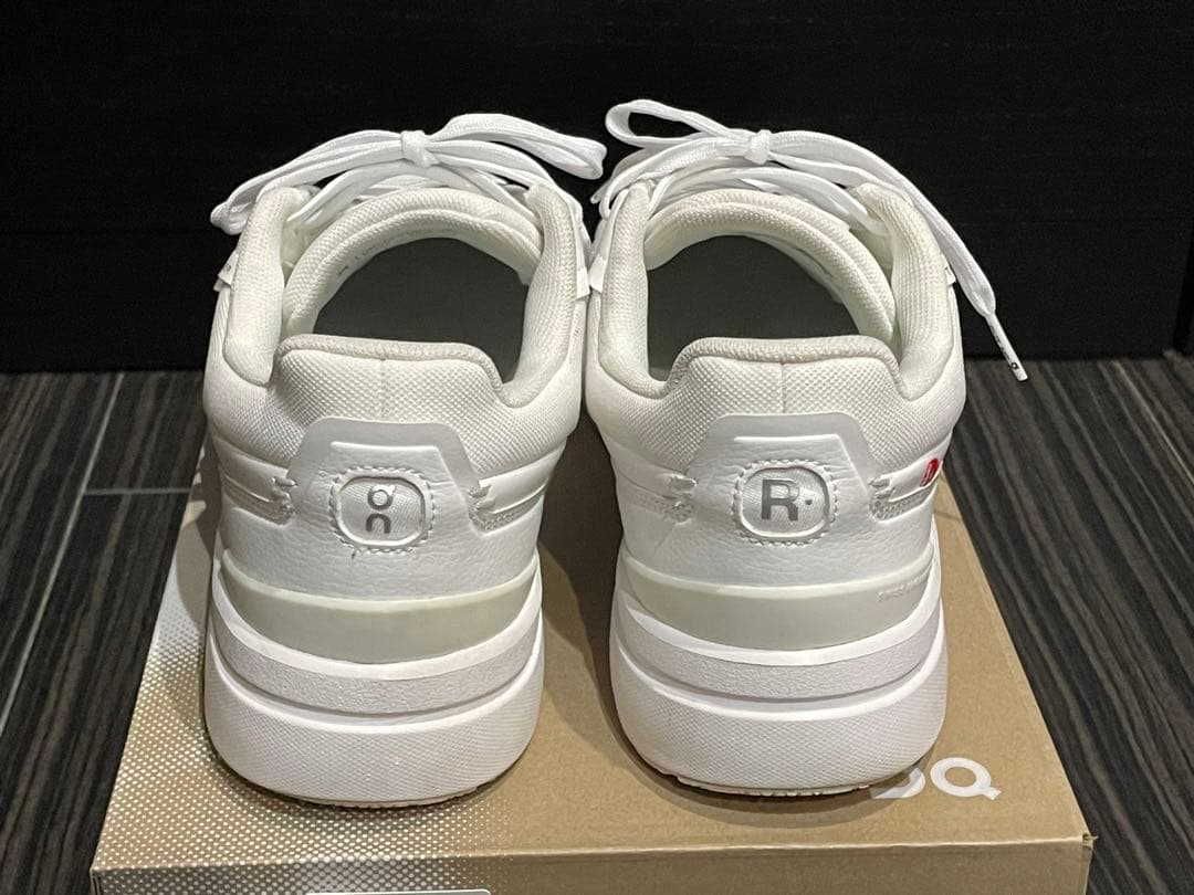 on オン ロジャー アドバンテージ ホワイト スニーカー 26.5cm
