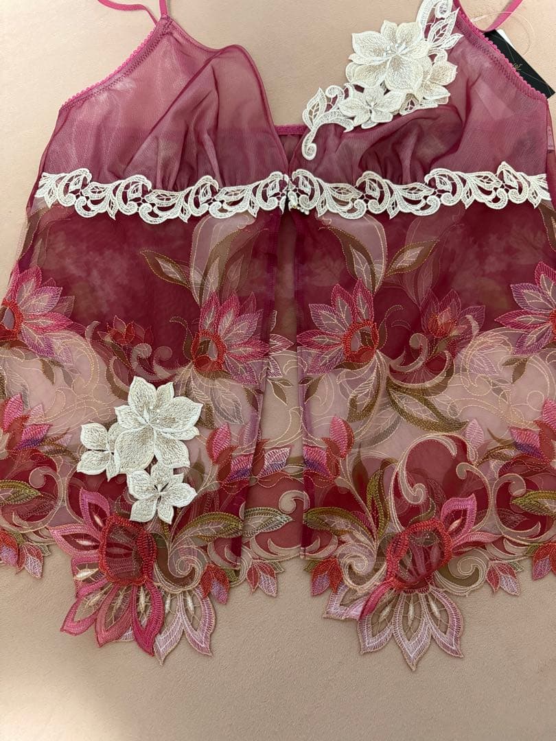 サルート　ランジェリー