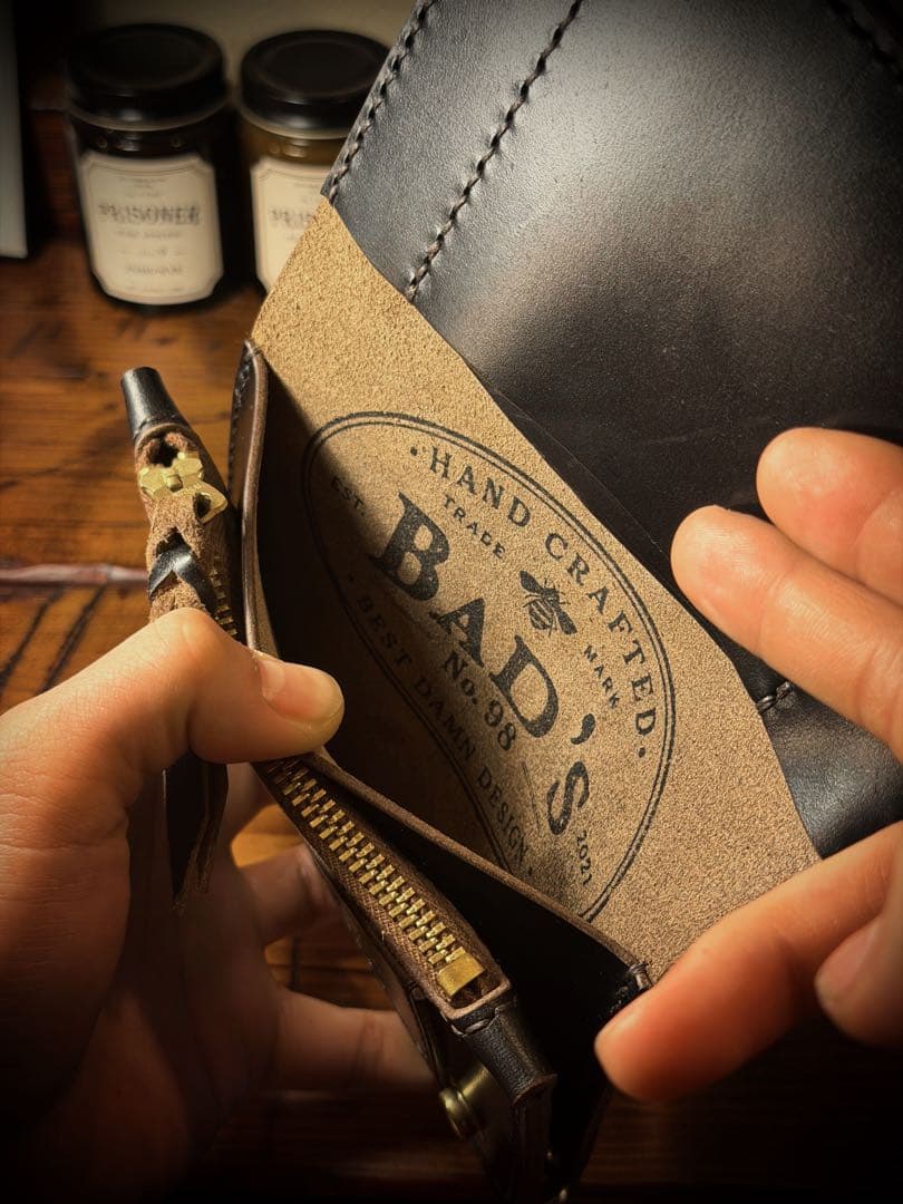 ホーウィン 茶芯 ミドル トラッカーウォレット レザー 革財布 ブラック 長財布