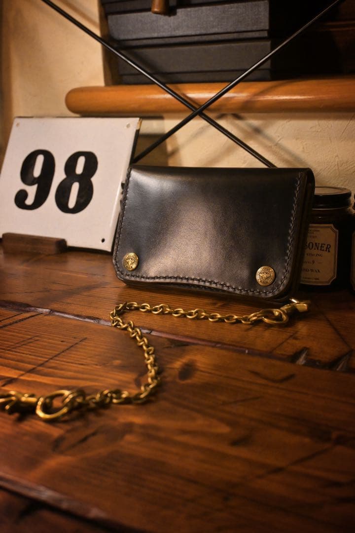 ホーウィン 茶芯 ミドル トラッカーウォレット レザー 革財布 ブラック 長財布