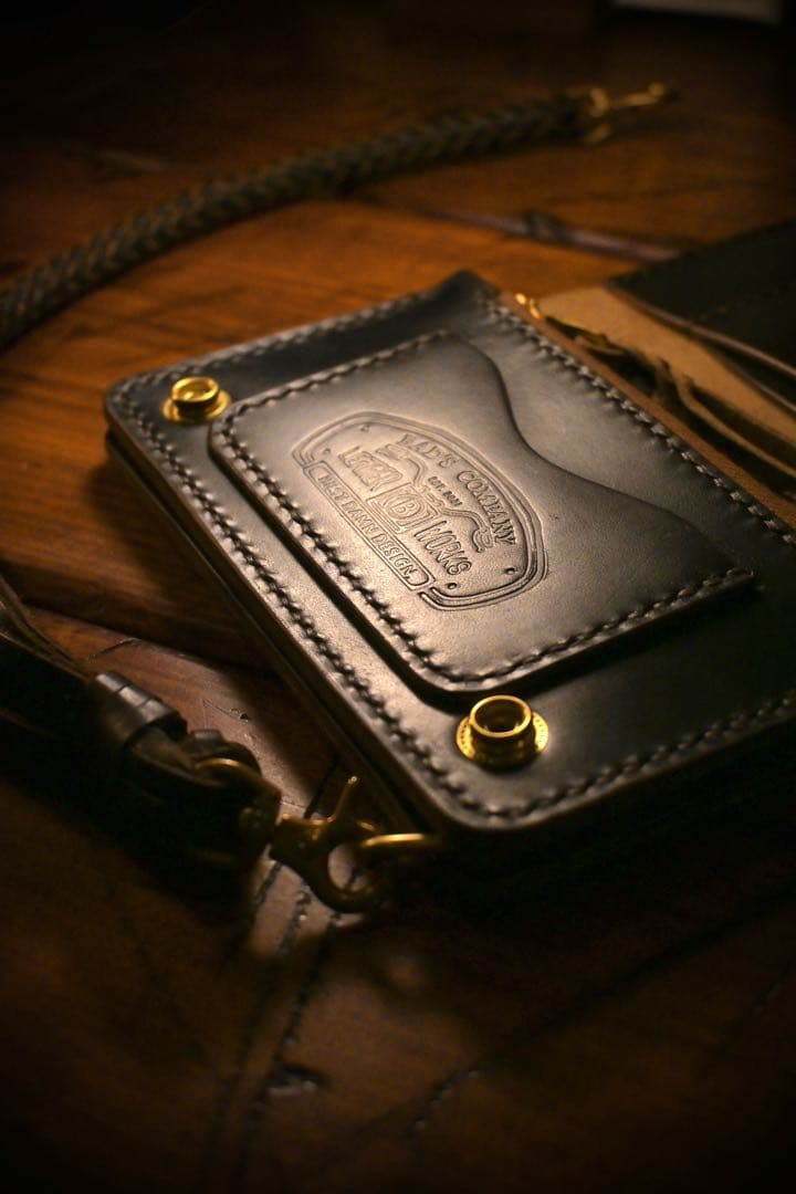 ホーウィン 茶芯 ミドル トラッカーウォレット レザー 革財布 ブラック 長財布