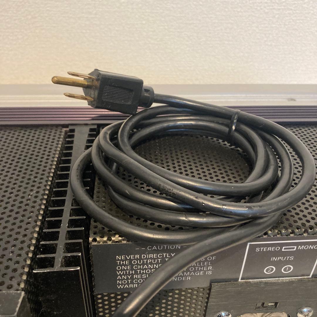 CROWN D150A パワーアンプ