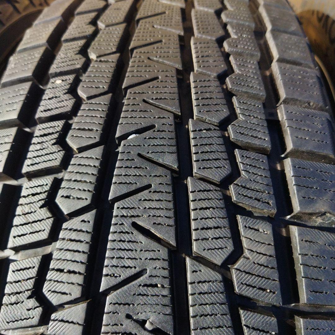 じん　ヨコハマ スタッドレスタイヤ 225/65R17 アルミホイール①
