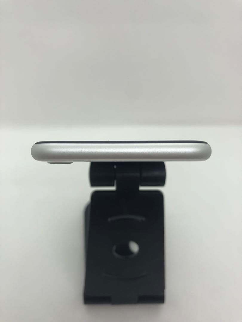 iPhone SE (第2世代) ホワイト 本体