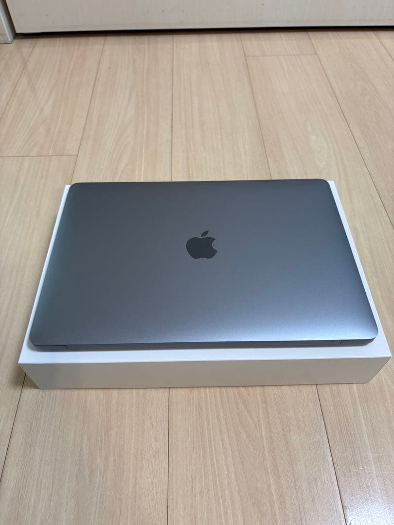 Apple MacBook Air M1スペースグレイ