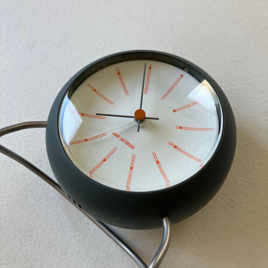 新品　アルネ ヤコブセン テーブルクロックBANKERS バンカーズ グレー