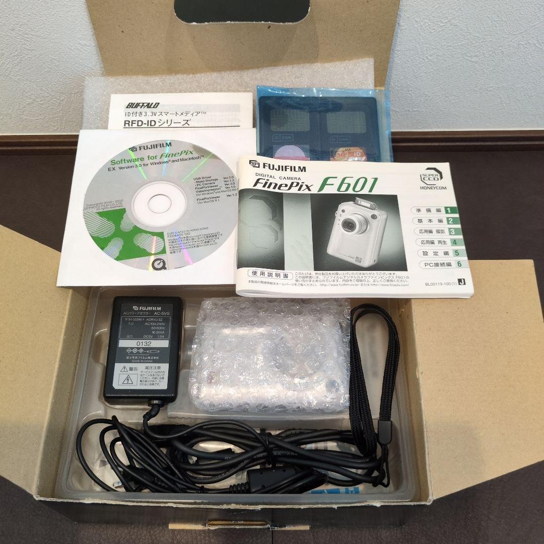 FUJIFILM デジタルカメラ finepix F601