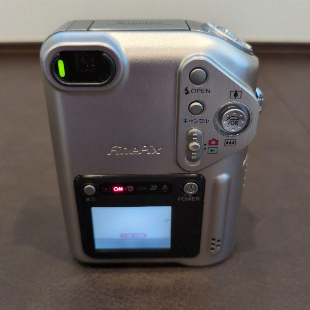 FUJIFILM デジタルカメラ finepix F601