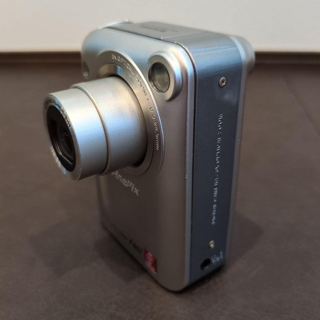 FUJIFILM デジタルカメラ finepix F601
