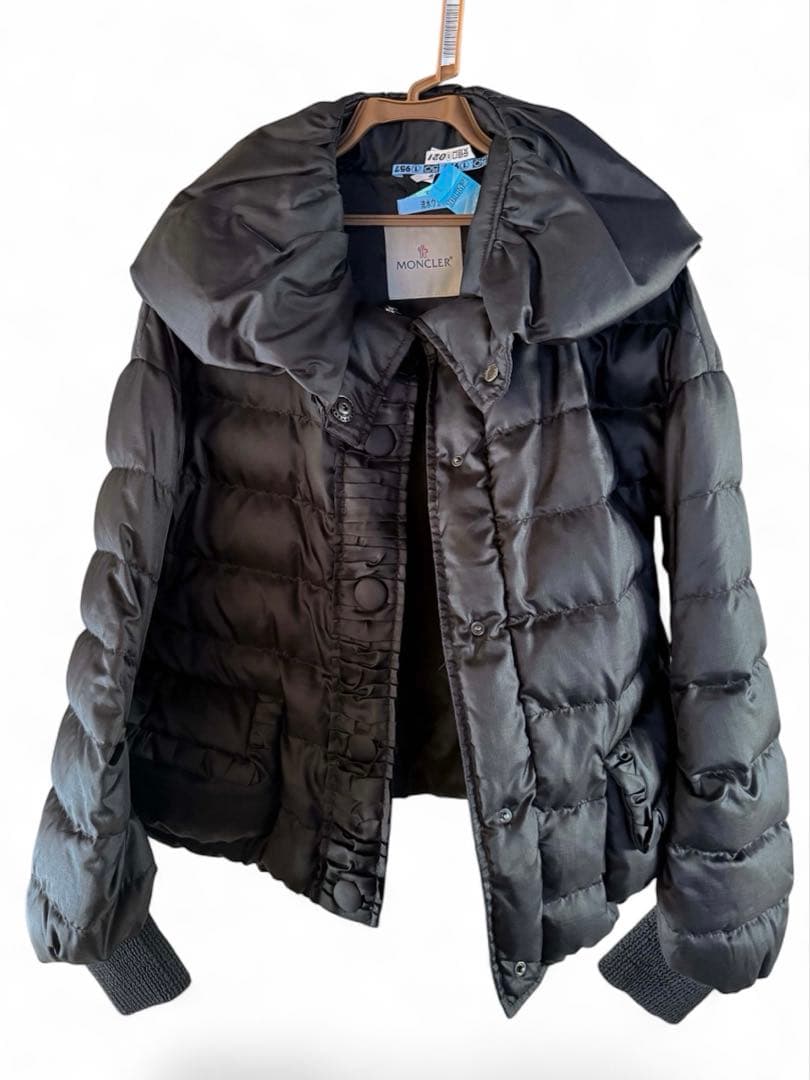 モンクレール ブラック ダウンジャケット