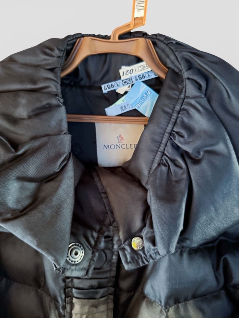 モンクレール ブラック ダウンジャケット