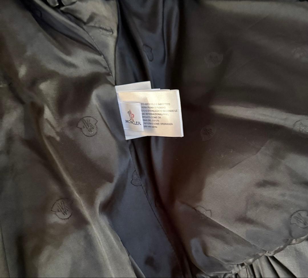 モンクレール ブラック ダウンジャケット