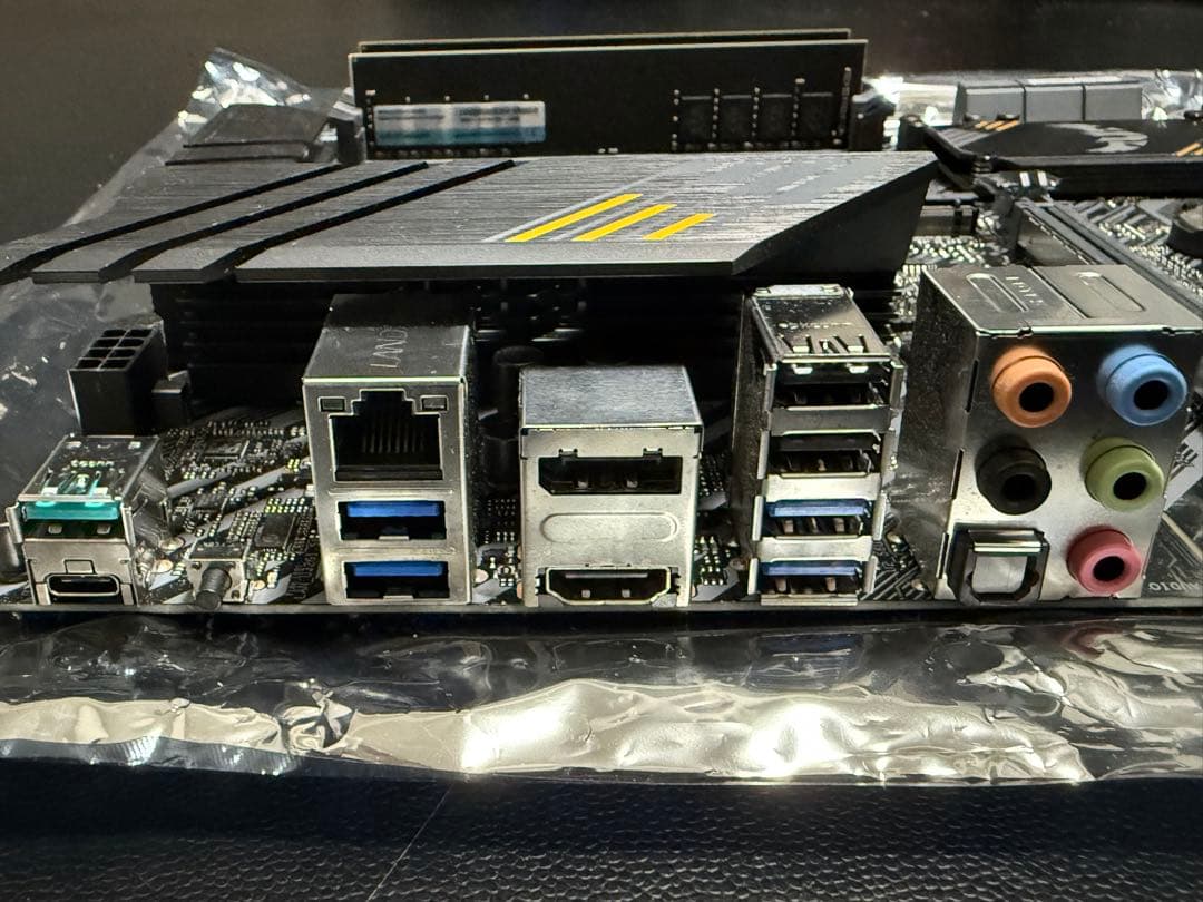 マザーボード TUF GAMING B550-PLUS + Ryzen 7 5700X