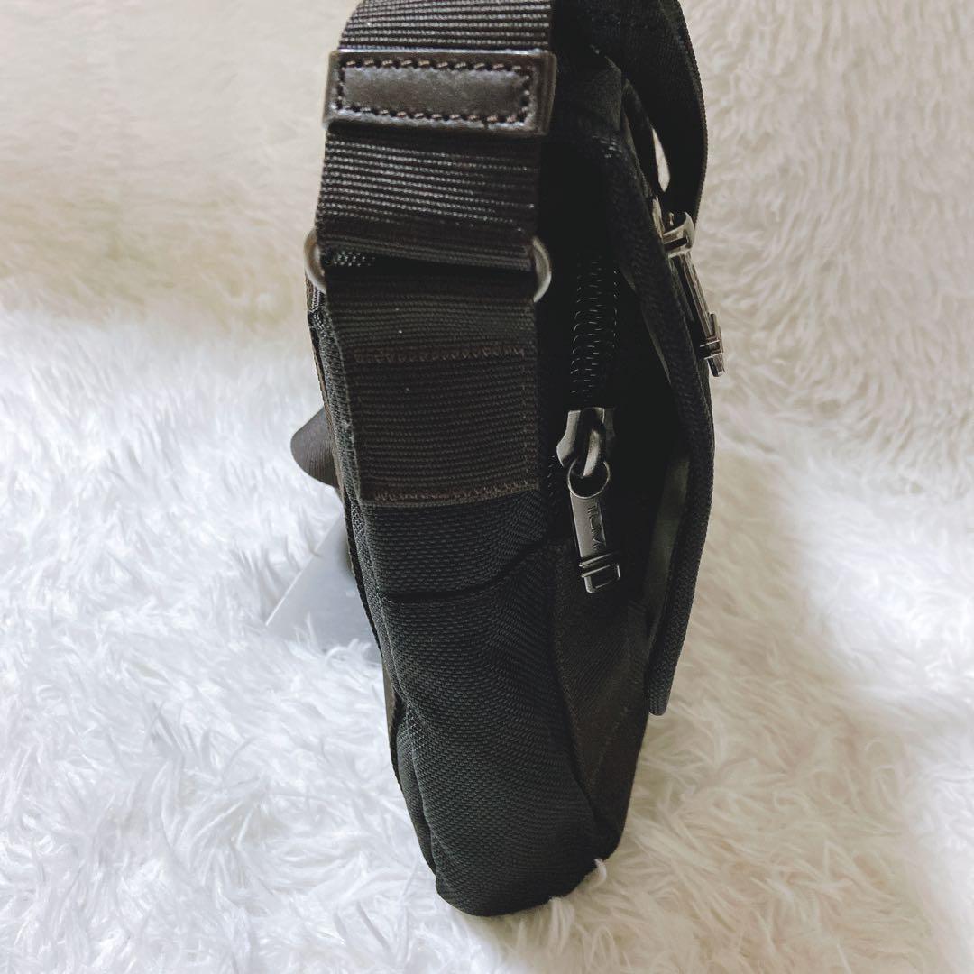 美品⭐️トゥミ　メッセンジャーバッグ　クロスボディーバッグ　ミニ　ブラック　黒