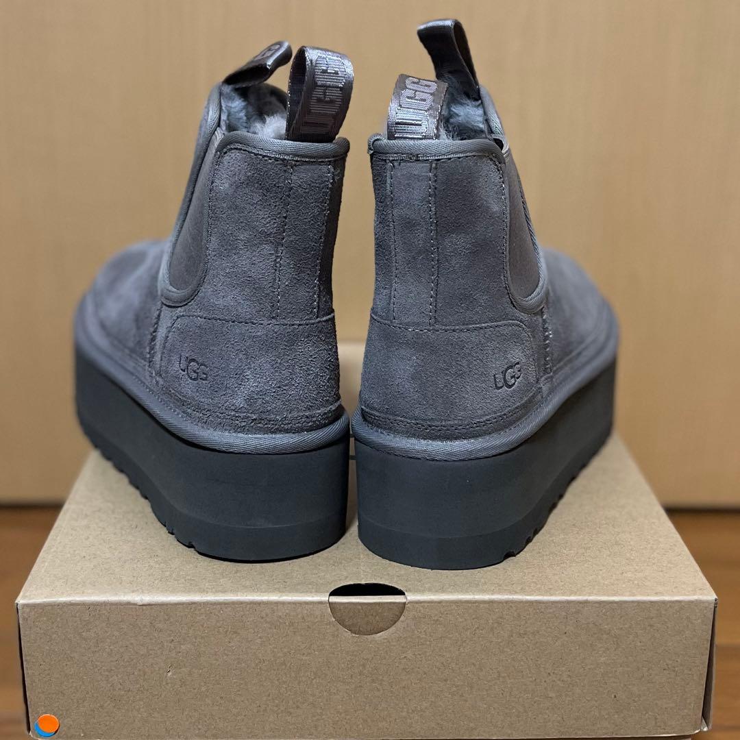 【完売品】UGG Neumel Platform Chelsea スモークプラム