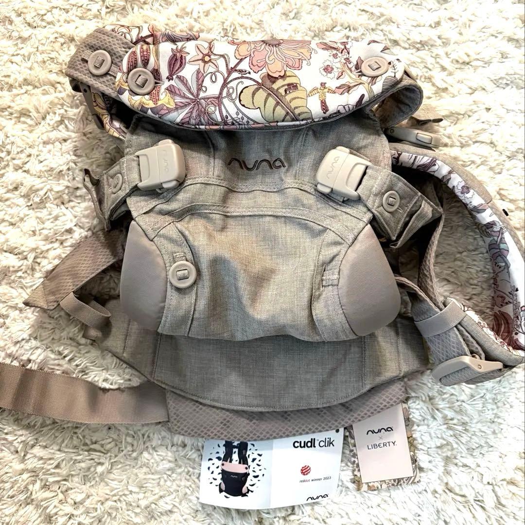【限定】nuna 抱っこ紐　カドル クリック ファンタジーランド