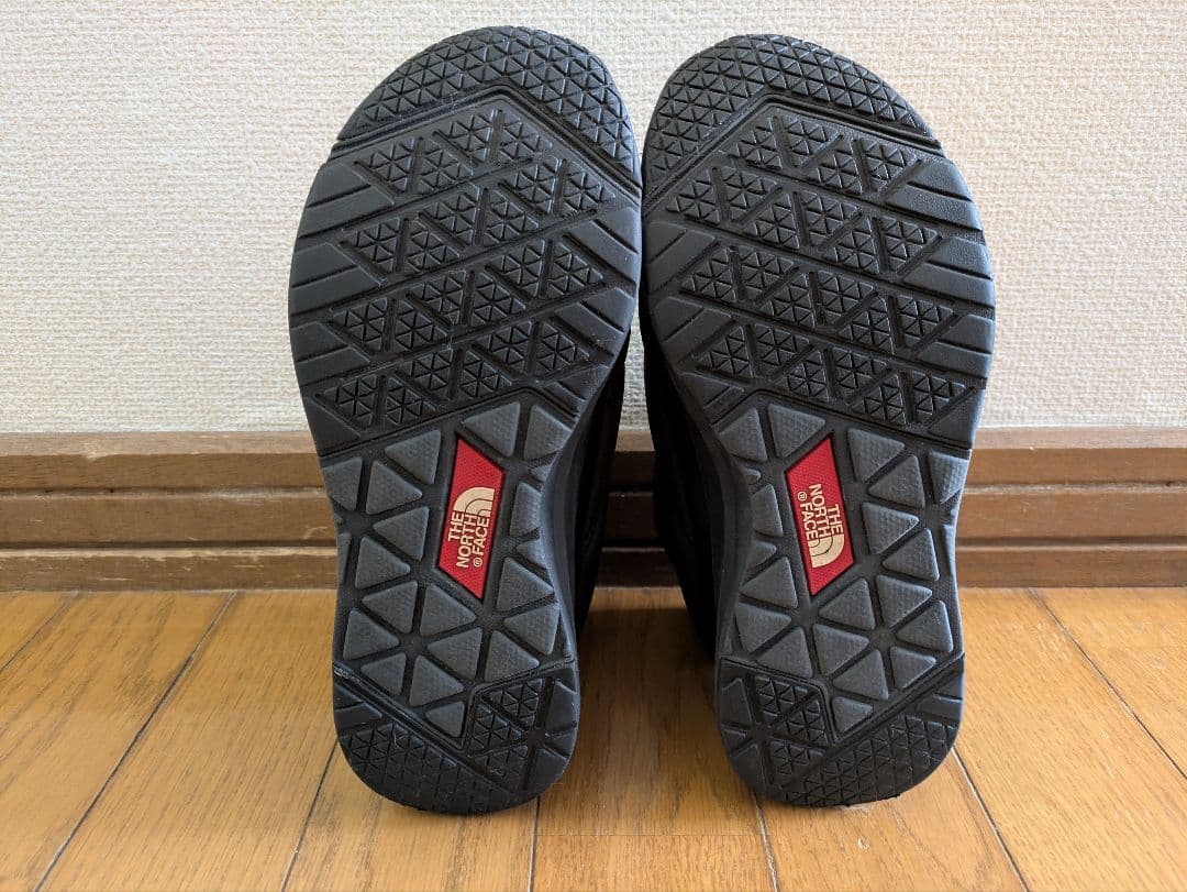 THE NORTH FACE　ノースフェイス ヌプシ　スノーブーツブラック23㌢