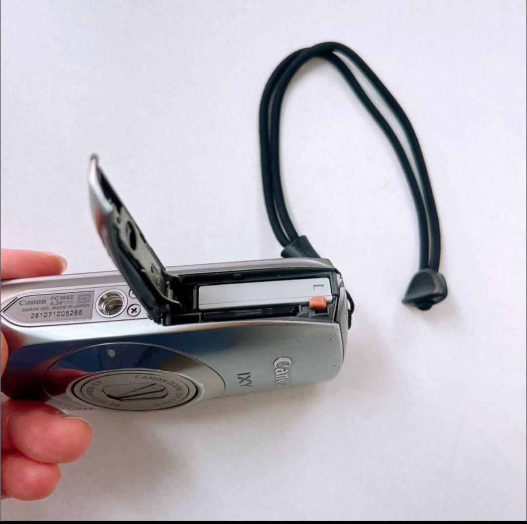 Canon IXY デジタルカメラ 32GBメモリーカード付き　カメラ 32S