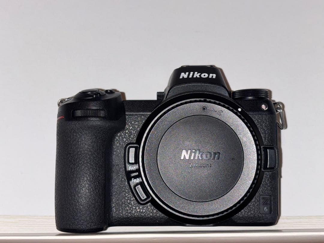 Nikon Z6 ボディ　ミラーレス一眼カメラ