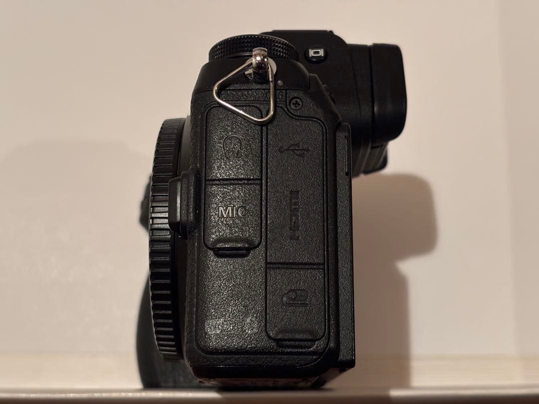 Nikon Z6 ボディ　ミラーレス一眼カメラ