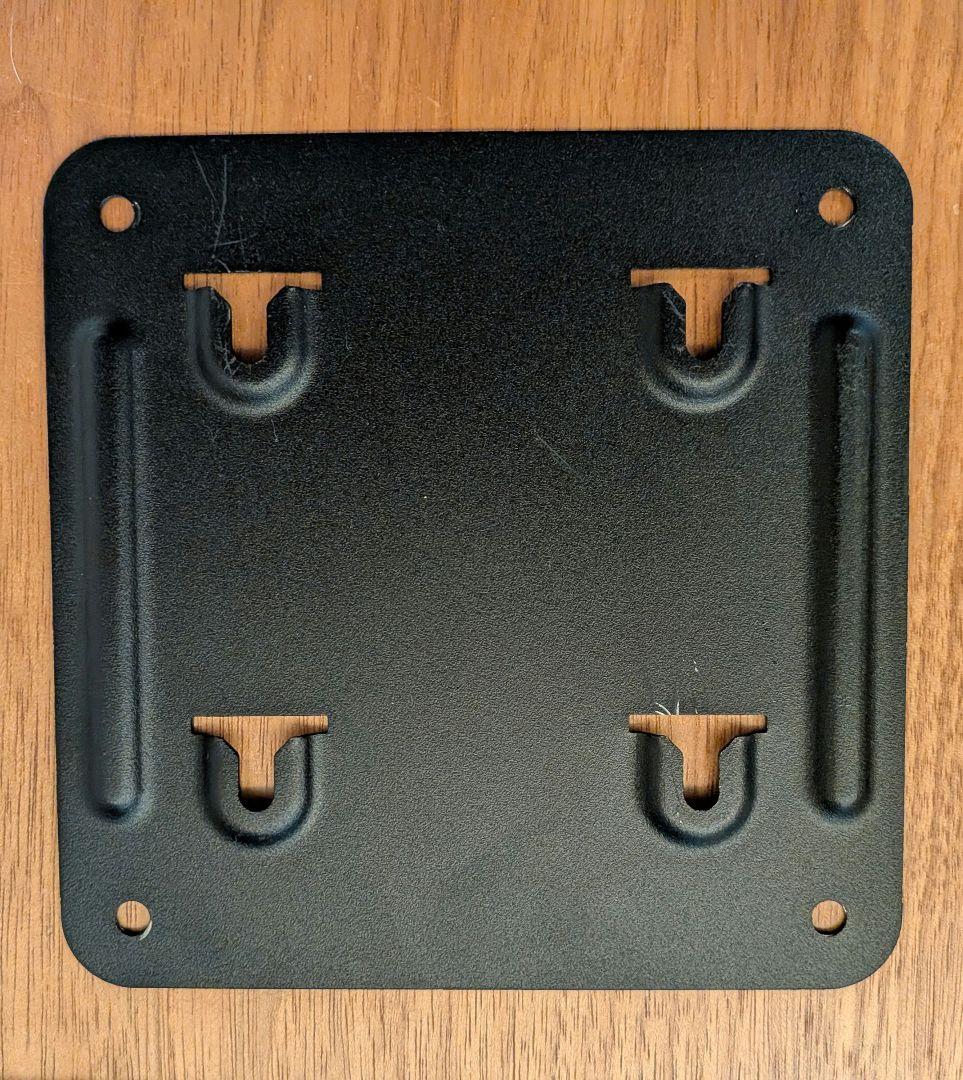 Dell Thunderboltドック- WD22TB4 (マウントキット付き)