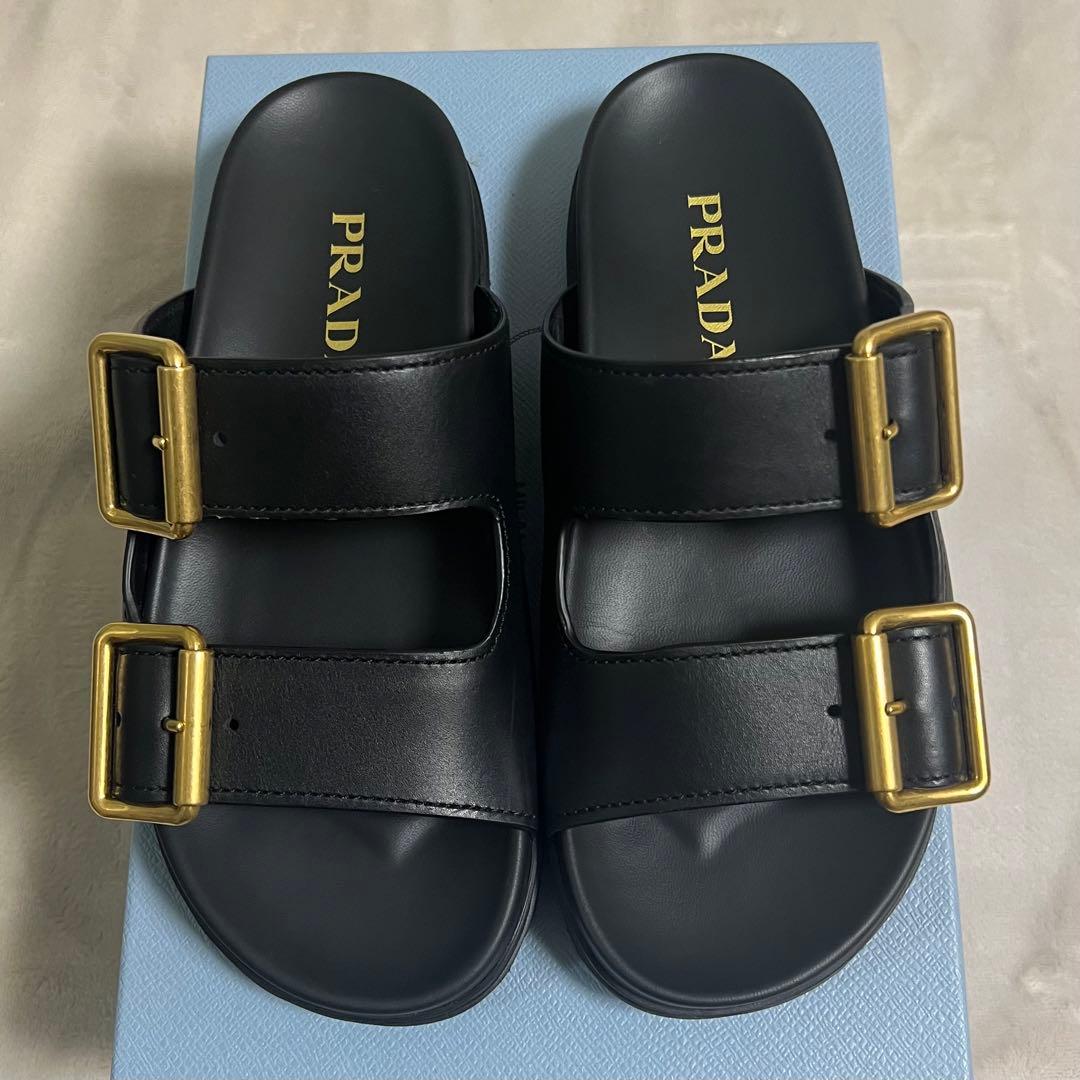 【カイちゃん様】極美品！PRADA 三角プレート ロゴ サンダル ブラック 36