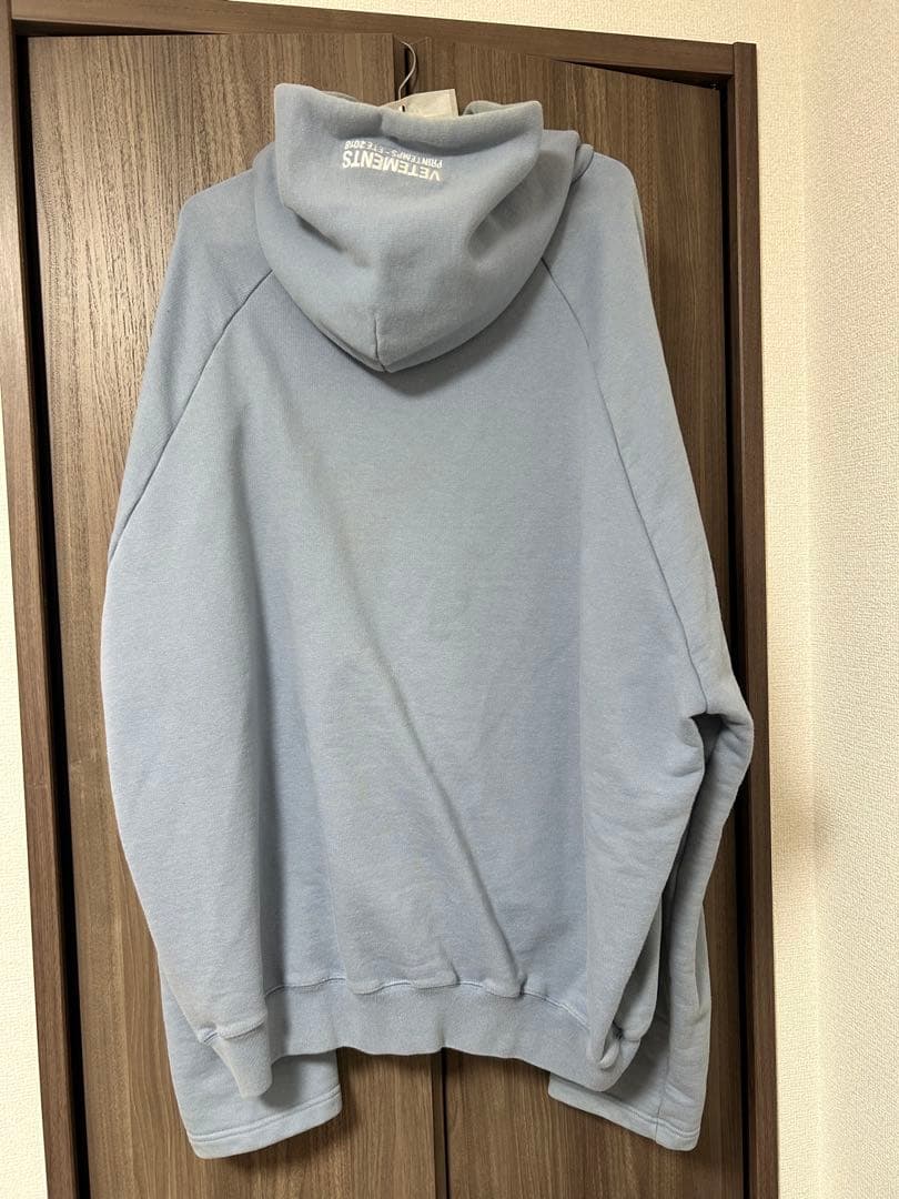 VETEMENTS パーカー 【18ss】