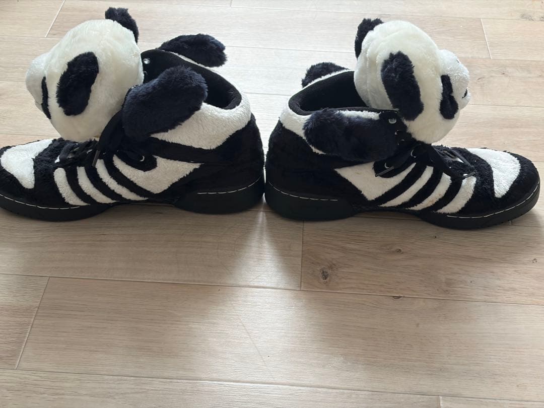 m*e様 アディダス × ジェレミー・スコットの「JS パンダ ベア」