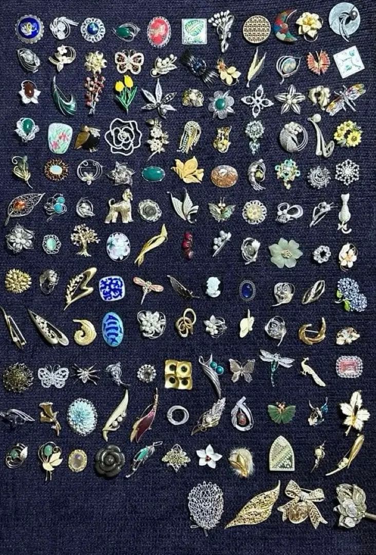【vintage】ブローチセット 多様なデザイン　130点以上
