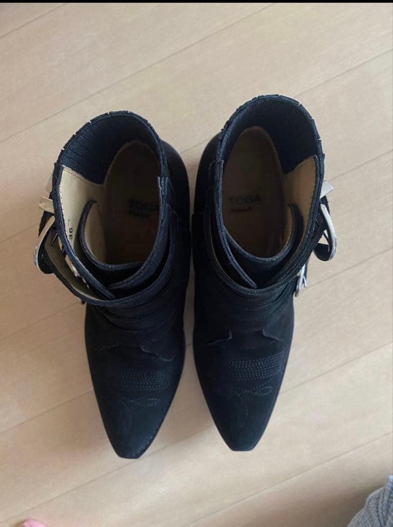TOGA PULLA レディースショートブーツ Black Suede 38