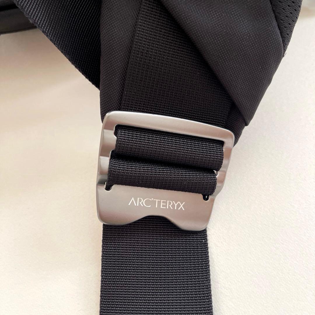 アークテリクス　Arc'teryx メッセンジャーバッグ　ミストラル16