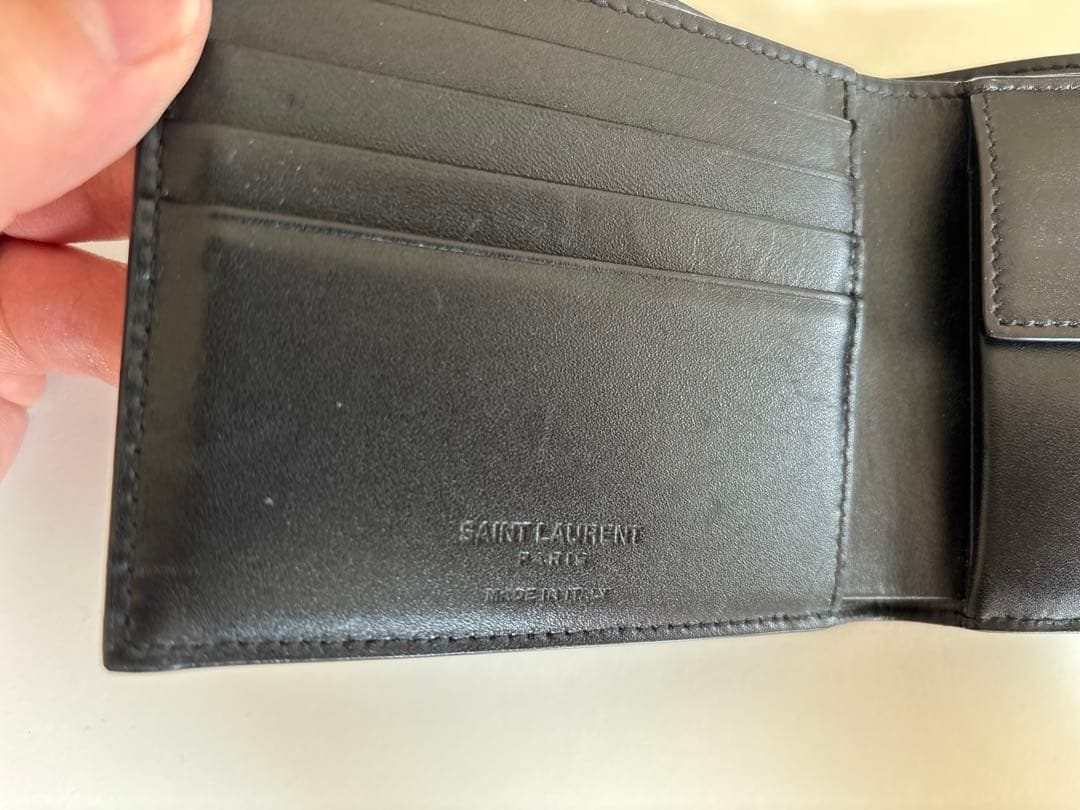 イースト/ウェスト ウォレット（スムースレザー/パース付）サンローランパリ