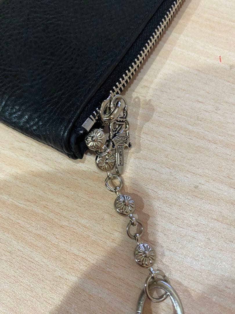 ケース　クロスモチーフ　クリップチェーン付き