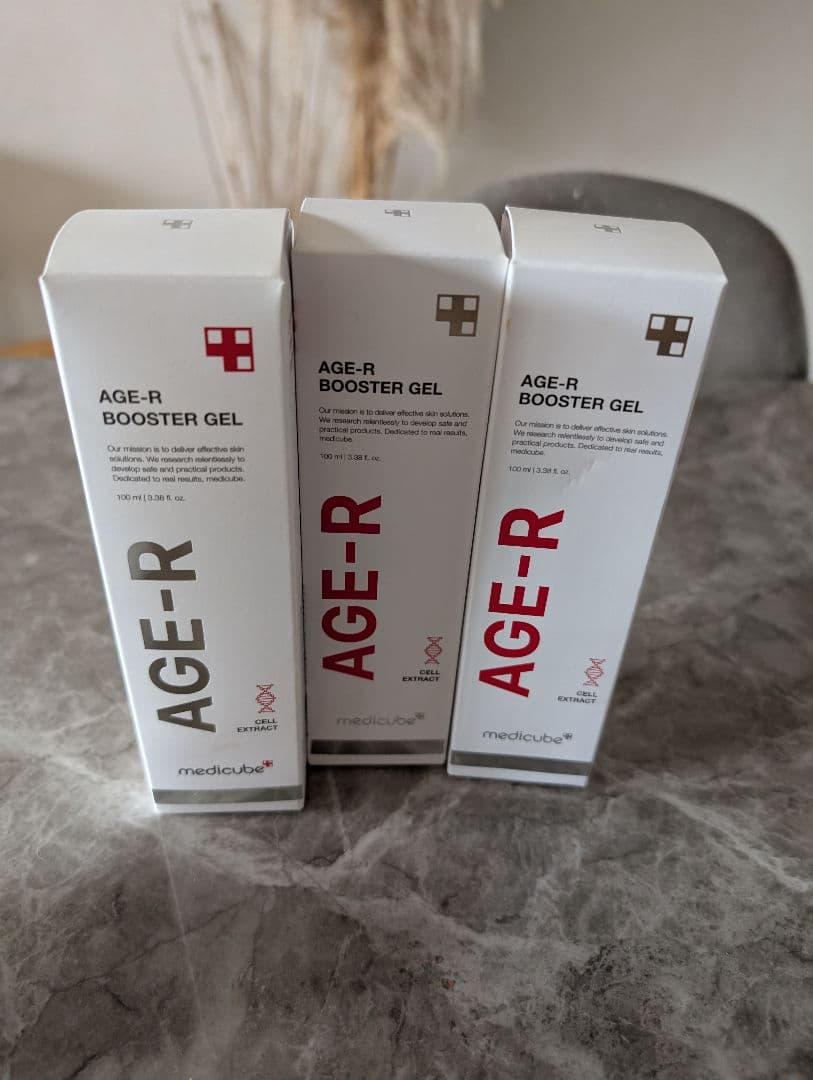 最終値下げ ほぼ新品 メディキューブ:美顔器セット（98000円相当）