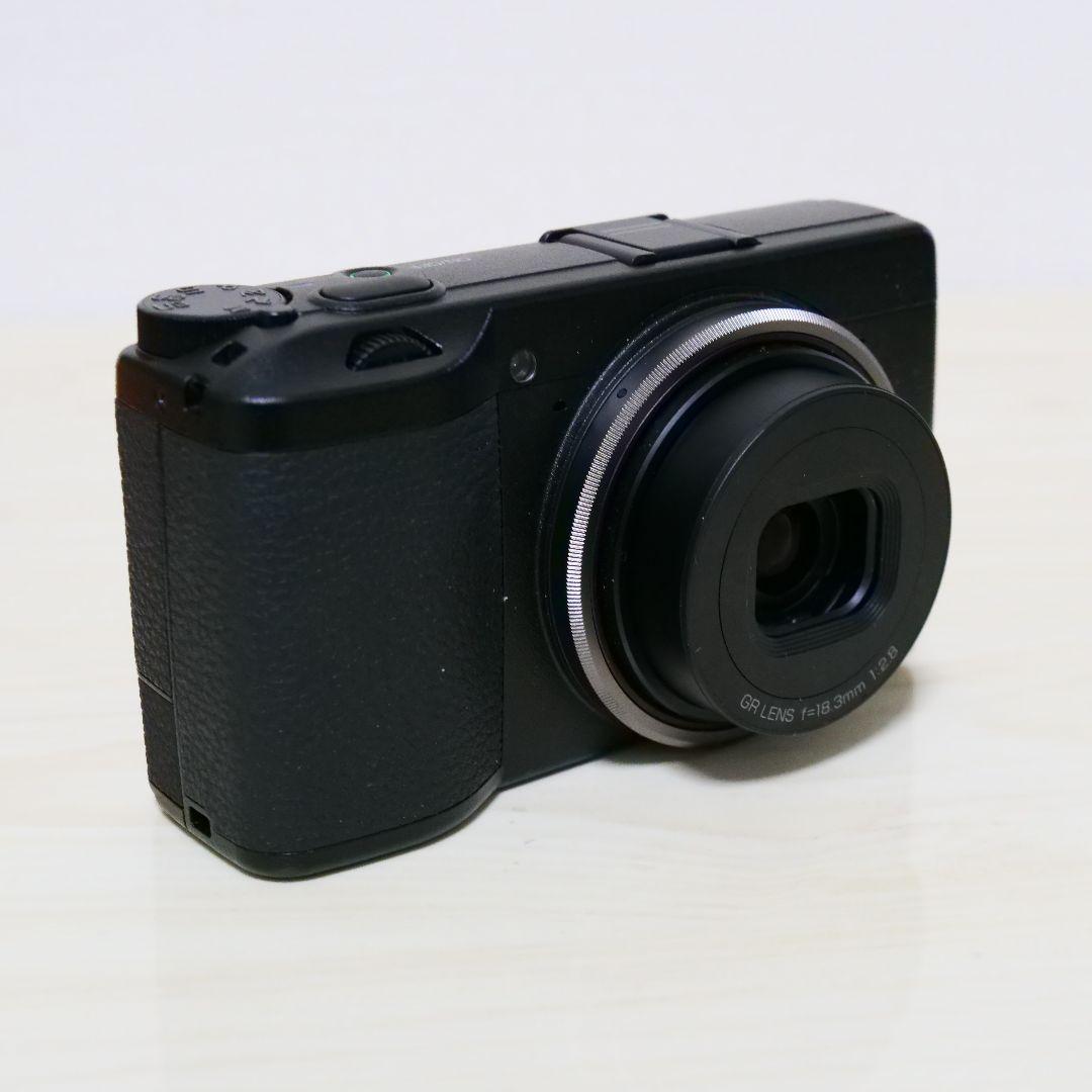 【豪華おまけ、ショット数わずか】RICOH GR Ⅲ 純正ポーチ他