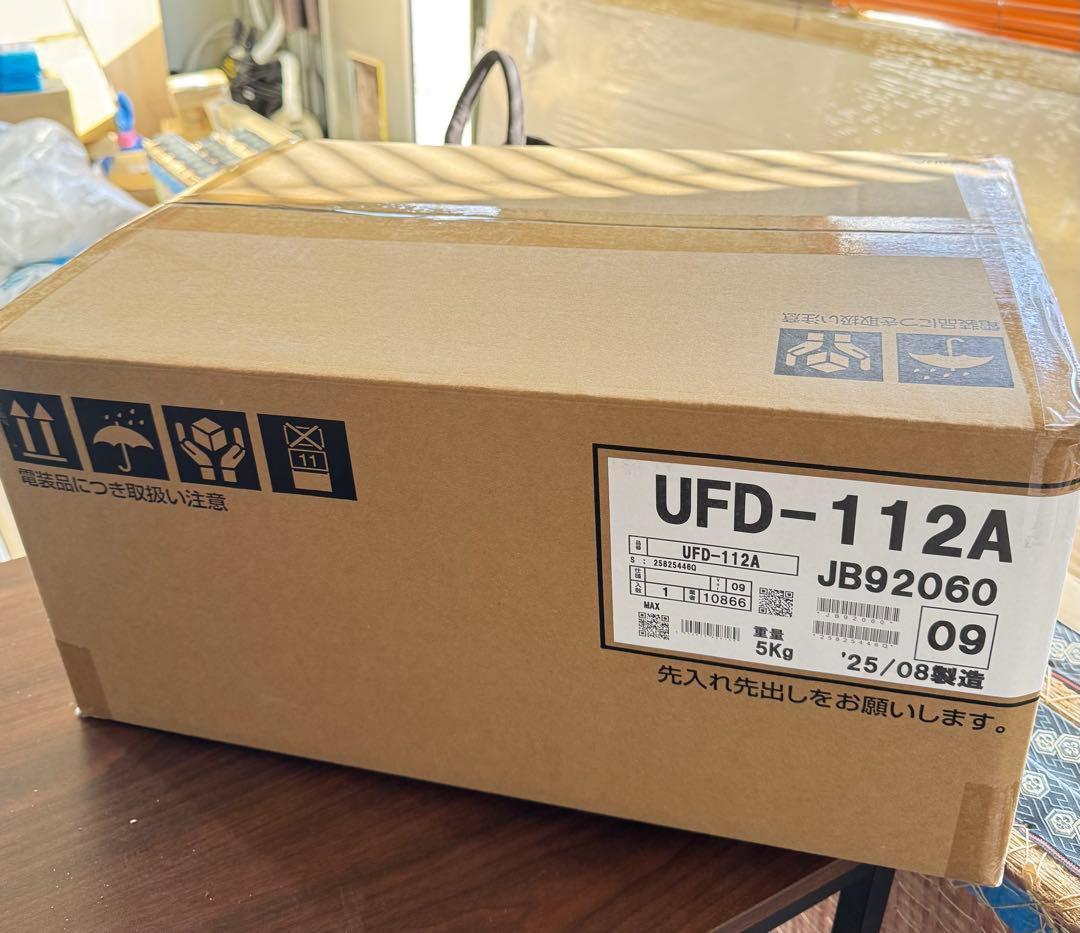 UFD-112A 換気機能付き暖房機