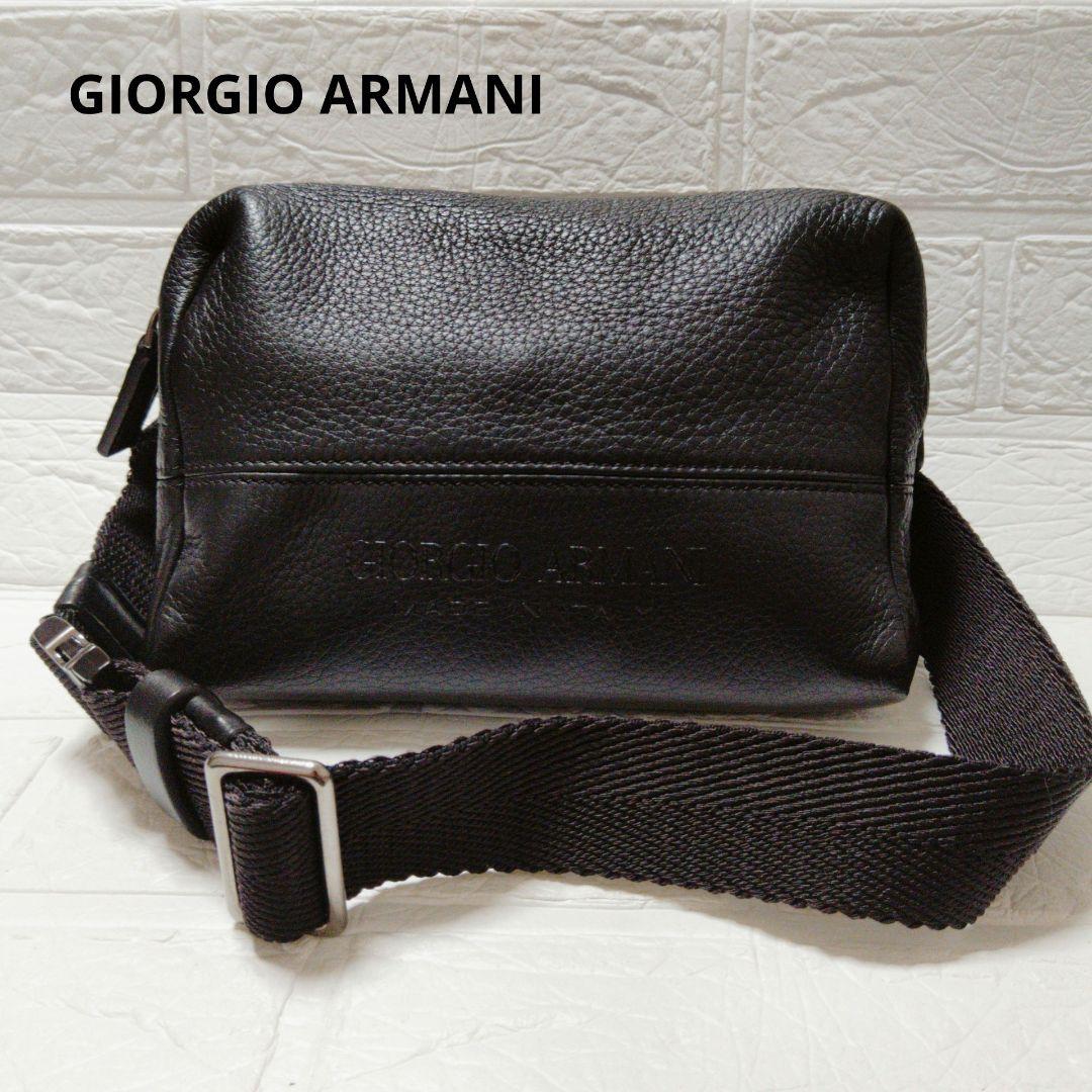 美品　ジョルジオアルマーニ　クロスボディバッグ　レザー　黒　サコッシュ