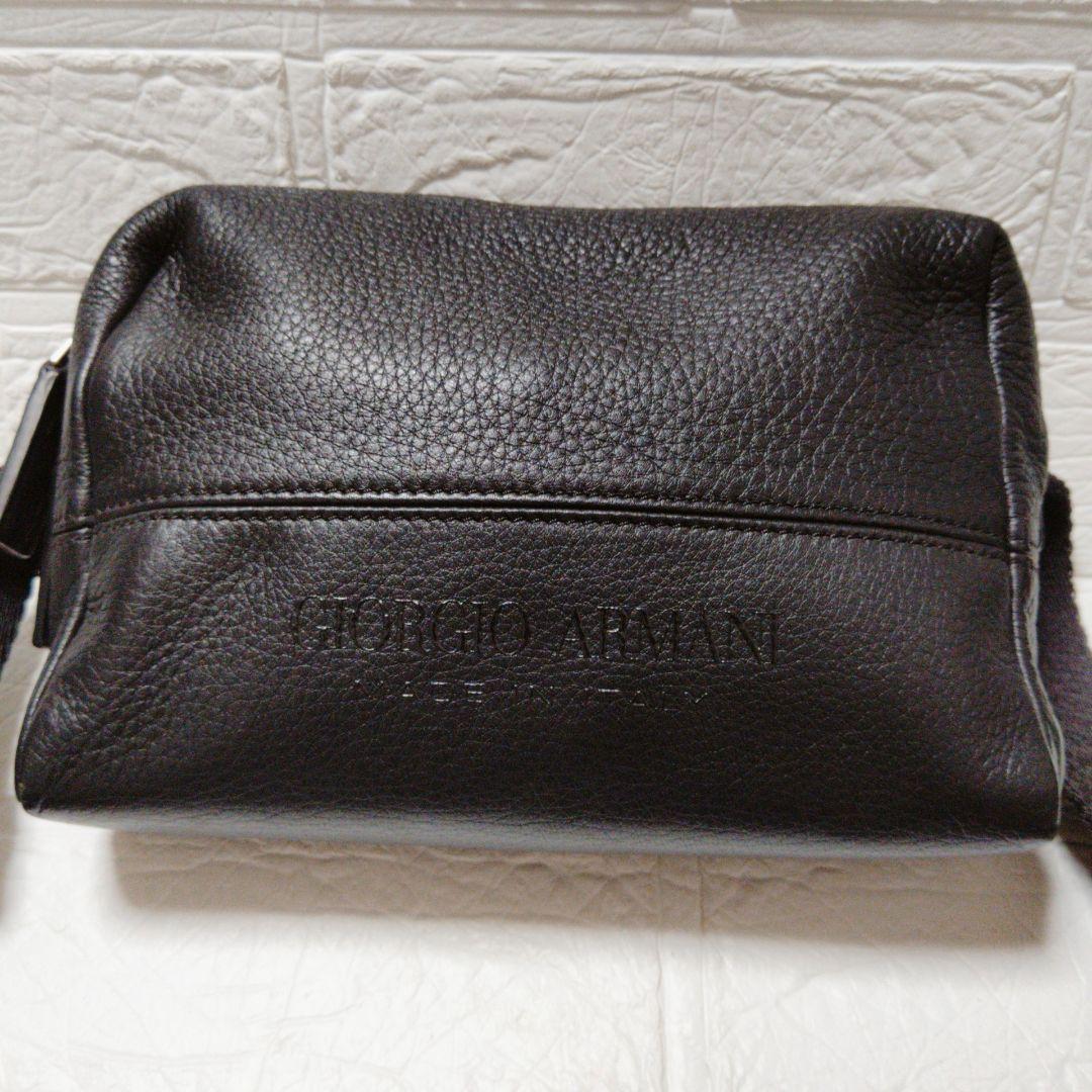 美品　ジョルジオアルマーニ　クロスボディバッグ　レザー　黒　サコッシュ