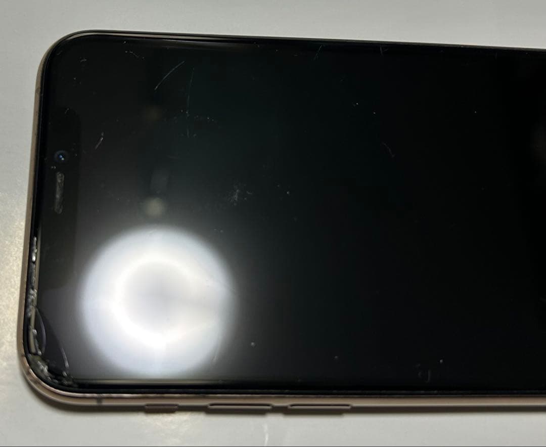 【最終値下げ】iPhone 11 Pro 256GB ゴールド 本体　ケース付