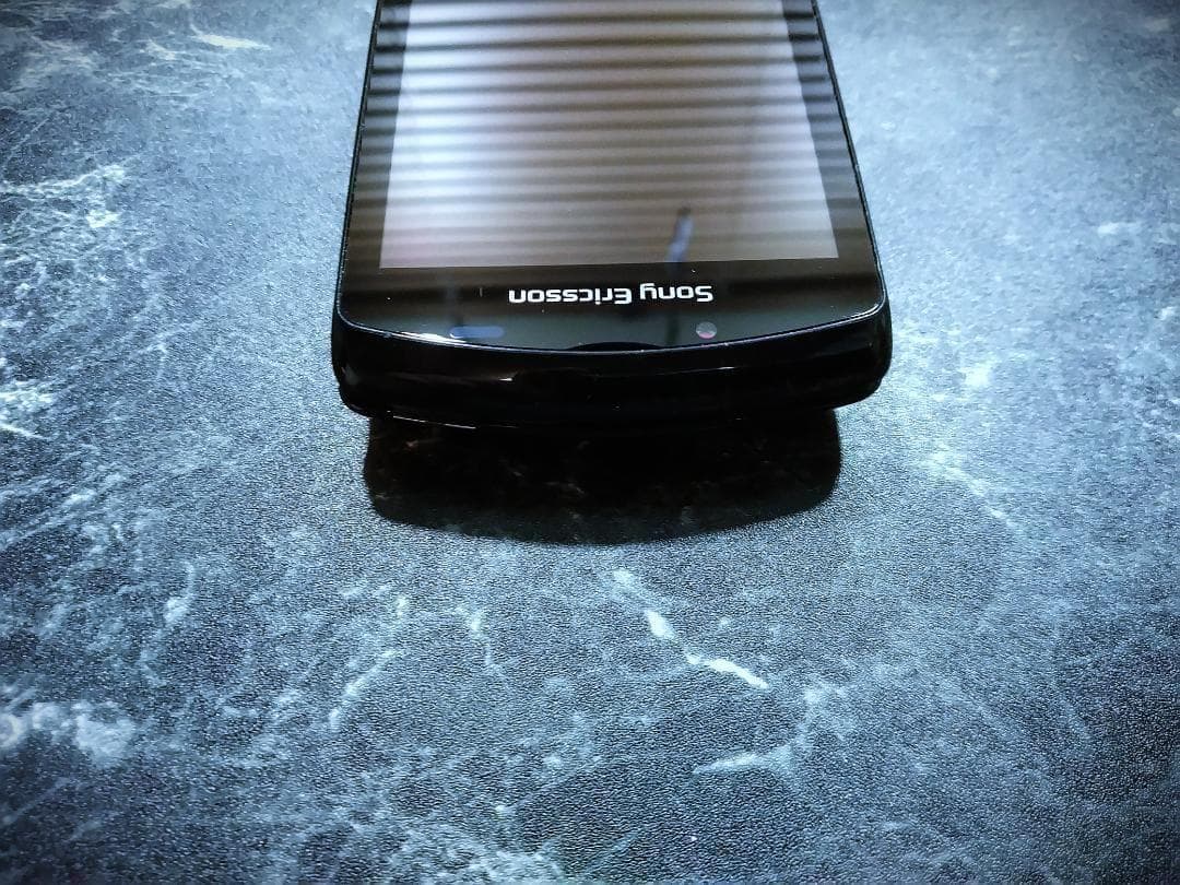 SONY® Xperia™ PLAY SO-01D (スマホ付き PSP go)