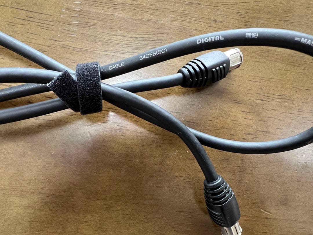 パナソニック TU-BUHD100 4Kチューナー（分配器・HDMIケーブル付）