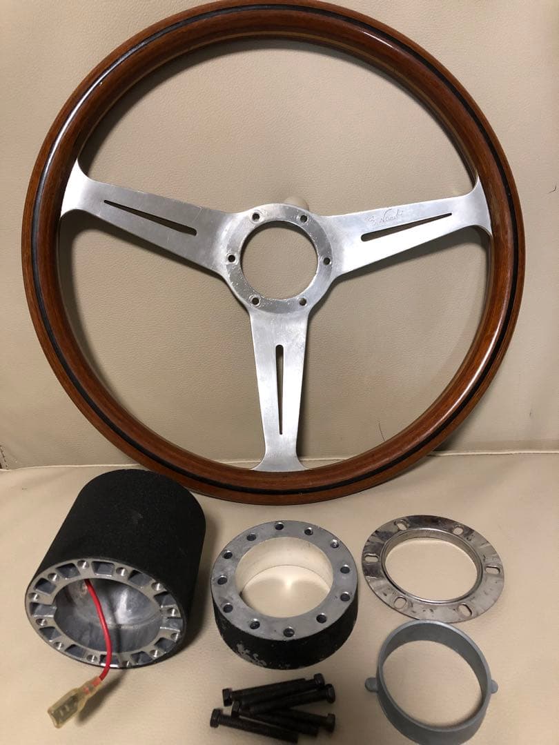 【送料込み】ナルディ NARDI ステアリング クラシック ウッド